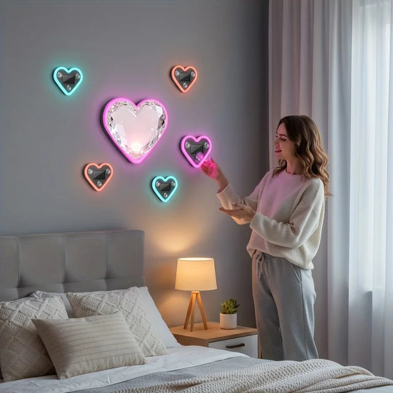 Hartvormige LED-raamlamp op zonne-energie