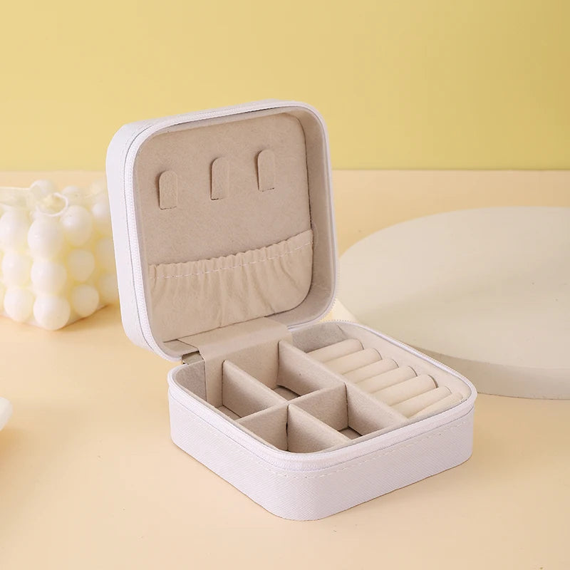 Compacte sieradendoos voor op reis